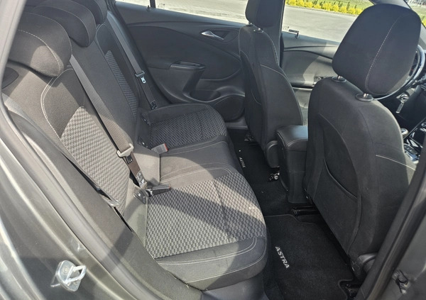 Opel Astra cena 26900 przebieg: 262000, rok produkcji 2017 z Nowogrodziec małe 154